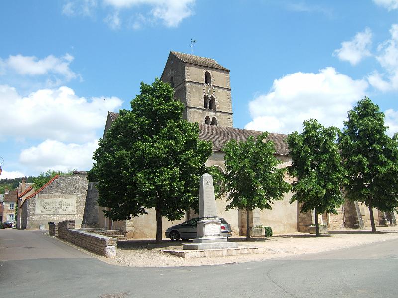 2010-05- (143).JPG - Romanische Kirche Notre-Dame ...